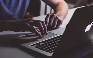 开云平台-FPX力克TSM，C罗一己之力扛起全队峡谷大战半决赛，锁定晋级资格