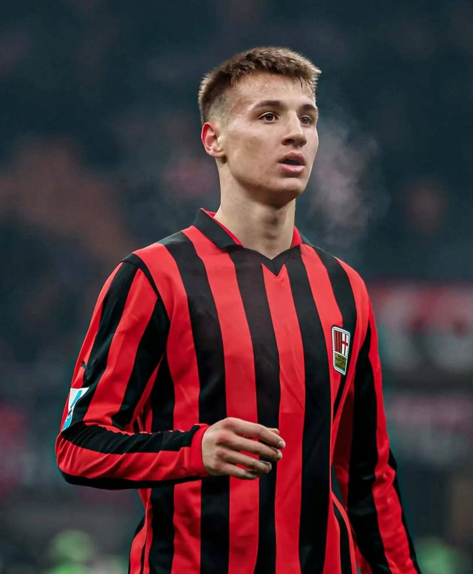 开云官网-关于AC米兰青年队获得地区比赛冠军，势不可挡的信息