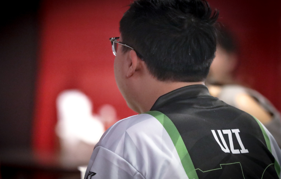 100T力克PSG，Kanavi操刀奇招英雄翻盘宿命之战四强赛，留下经典瞬间