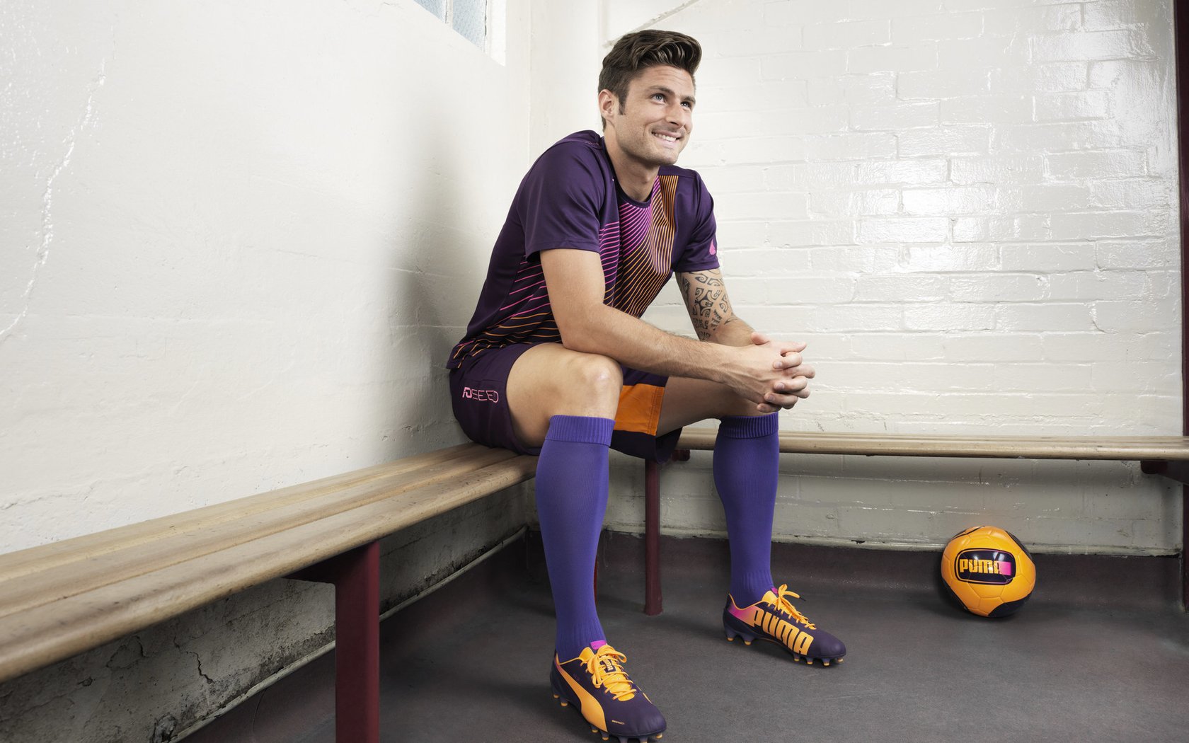 开云体育在线-伊萨克破局造双响，乌克兰战术压制轻取贝蒂斯，北欧神锋闪耀欧陆